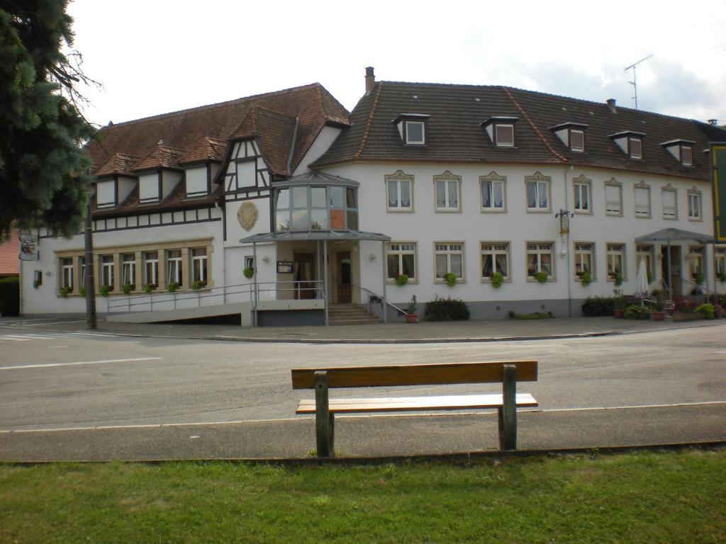 Hotel Restaurant A L'Etoile Merkwiller-Pechelbronn Exterior photo